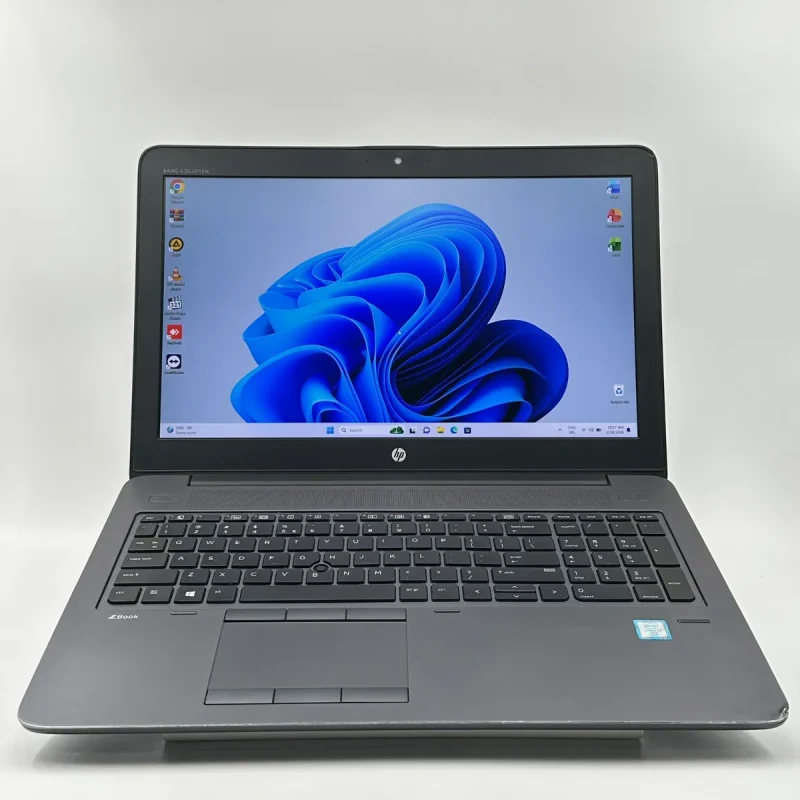 54. HP ZBook 15 G3 - i7 6820HQ/16GB/256GB/M2000 4GB