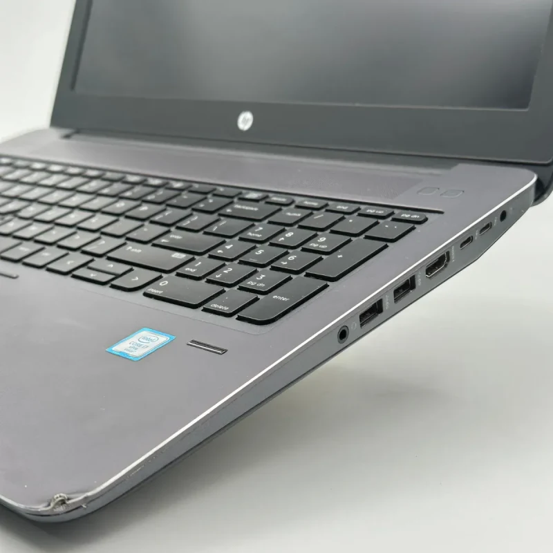 54. HP ZBook 15 G3 - i7 6820HQ/16GB/256GB/M2000 4GB