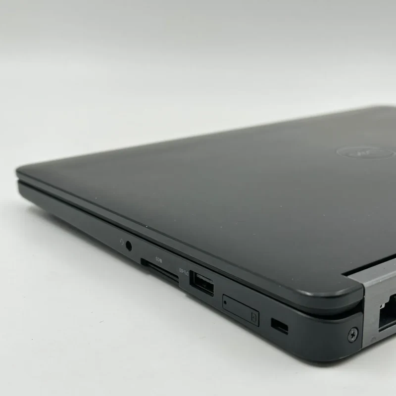 42.Dell Latitude E5270 - i5/8GB DDR4/128GB NVMe SSD/W11